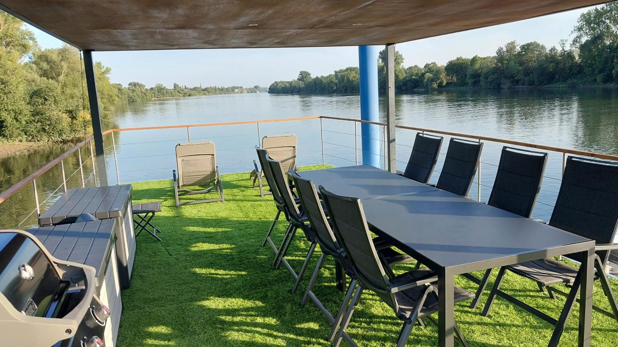 Riverboat-Rhein-Main Ferienloft Wiesbaden Extérieur photo